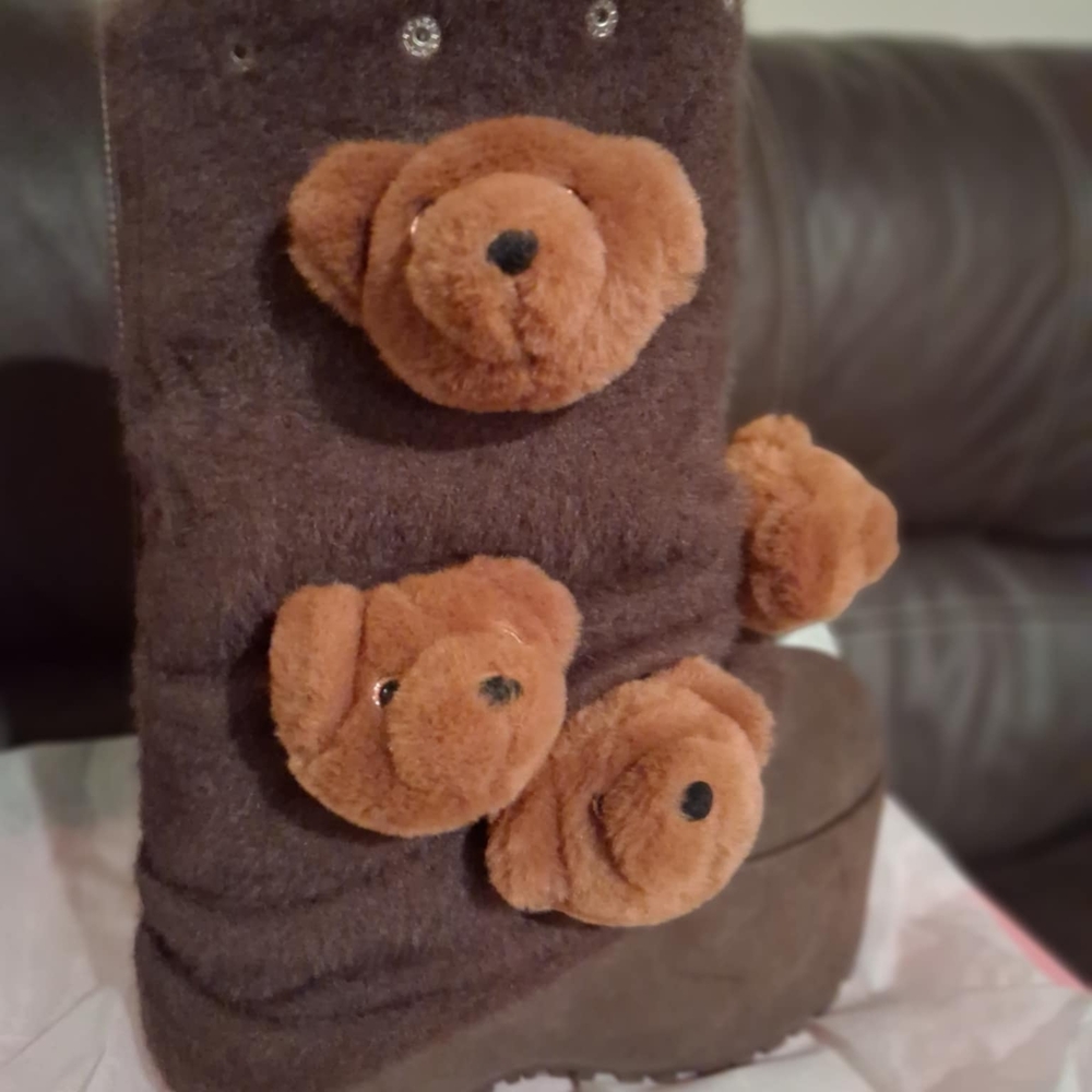 Sugar Thrillz Brown Plush Teddy Bear Platforms